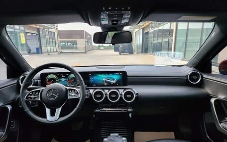 Mercedes-Benz A-Класс, 2023 год, 1 750 000 рублей, 9 фотография