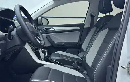 Volkswagen T-Roc I, 2023 год, 1 790 300 рублей, 7 фотография