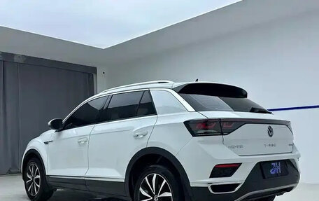 Volkswagen T-Roc I, 2023 год, 1 790 300 рублей, 4 фотография