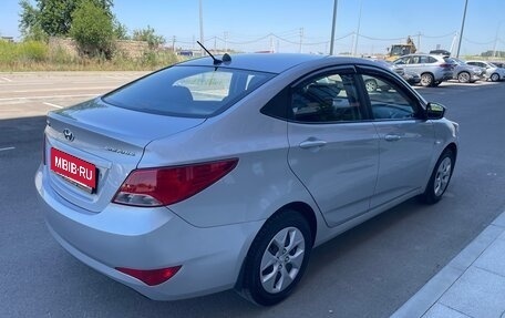 Hyundai Solaris II рестайлинг, 2015 год, 850 000 рублей, 3 фотография