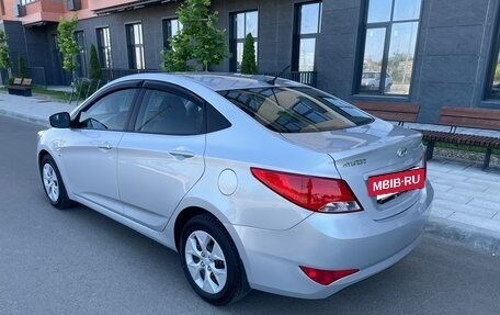 Hyundai Solaris II рестайлинг, 2015 год, 850 000 рублей, 4 фотография