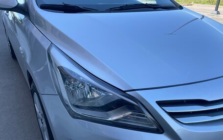 Hyundai Solaris II рестайлинг, 2015 год, 850 000 рублей, 31 фотография