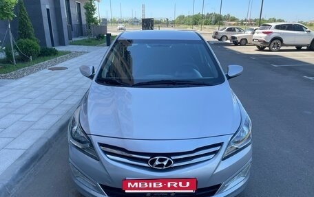 Hyundai Solaris II рестайлинг, 2015 год, 850 000 рублей, 30 фотография