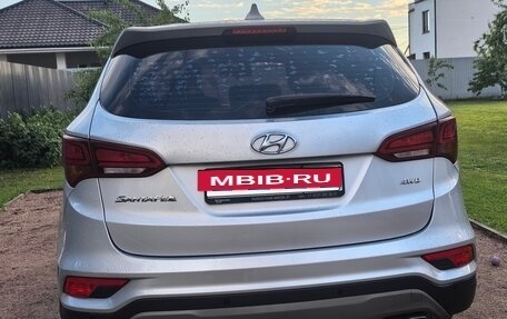 Hyundai Santa Fe III рестайлинг, 2018 год, 2 450 000 рублей, 3 фотография