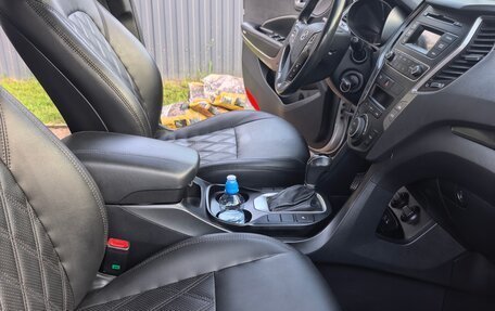 Hyundai Santa Fe III рестайлинг, 2018 год, 2 450 000 рублей, 20 фотография