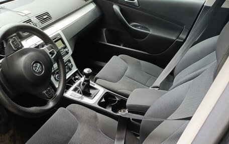 Volkswagen Passat B6, 2010 год, 850 000 рублей, 3 фотография