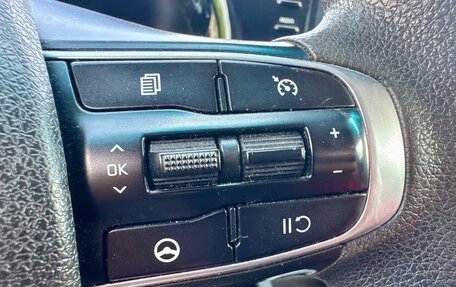 KIA K5, 2021 год, 1 800 000 рублей, 13 фотография