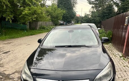 Opel Astra J, 2011 год, 560 000 рублей, 1 фотография