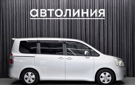 Toyota Voxy II, 2008 год, 1 280 000 рублей, 5 фотография