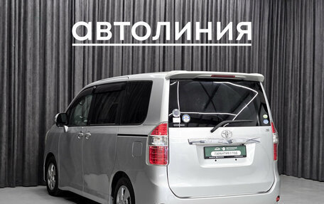 Toyota Voxy II, 2008 год, 1 280 000 рублей, 7 фотография