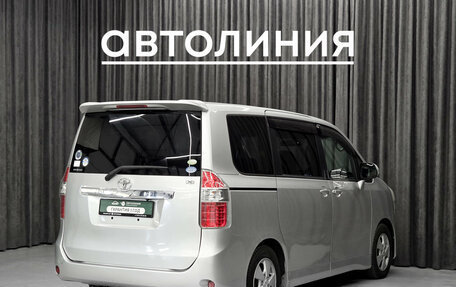 Toyota Voxy II, 2008 год, 1 280 000 рублей, 9 фотография