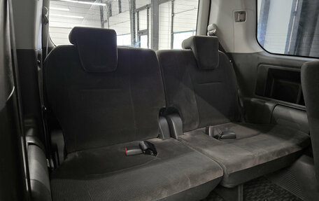 Toyota Voxy II, 2008 год, 1 280 000 рублей, 18 фотография