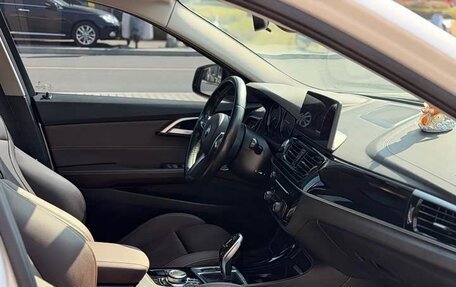 BMW 1 серия, 2023 год, 1 800 000 рублей, 16 фотография