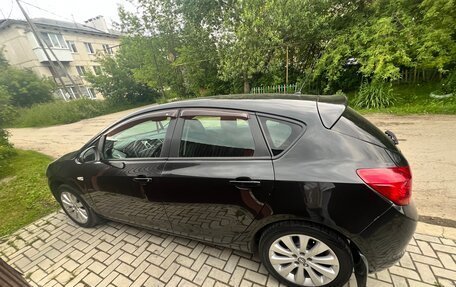 Opel Astra J, 2011 год, 560 000 рублей, 3 фотография