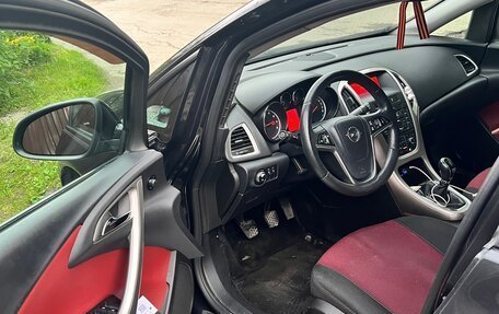 Opel Astra J, 2011 год, 560 000 рублей, 13 фотография