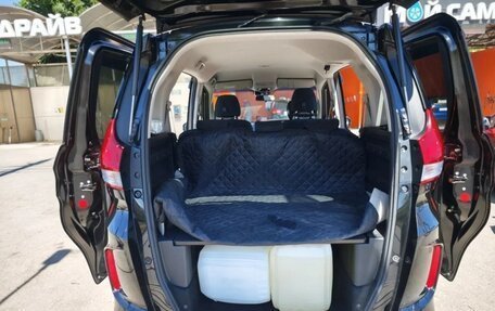 Honda Freed II, 2017 год, 1 490 000 рублей, 11 фотография