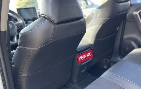 Toyota RAV4, 2021 год, 4 080 000 рублей, 16 фотография
