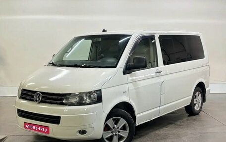 Volkswagen Transporter T5 рестайлинг, 2004 год, 899 000 рублей, 1 фотография