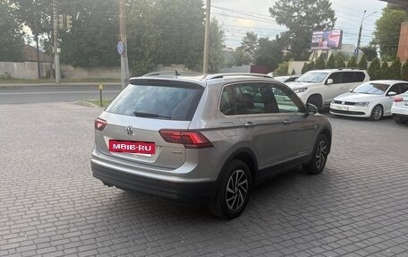 Volkswagen Tiguan II, 2019 год, 2 300 000 рублей, 3 фотография
