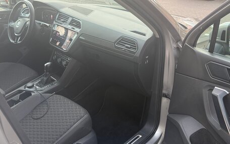 Volkswagen Tiguan II, 2019 год, 2 300 000 рублей, 12 фотография