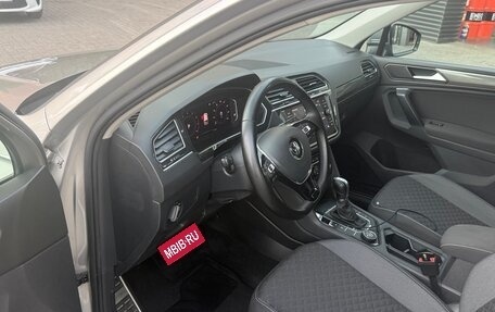 Volkswagen Tiguan II, 2019 год, 2 300 000 рублей, 8 фотография