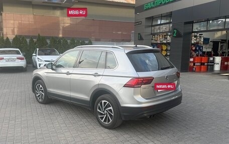 Volkswagen Tiguan II, 2019 год, 2 300 000 рублей, 5 фотография