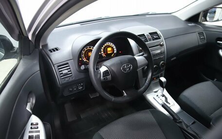 Toyota Corolla, 2011 год, 800 000 рублей, 9 фотография