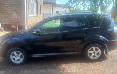 Mitsubishi Outlander III рестайлинг 3, 2010 год, 1 200 000 рублей, 9 фотография