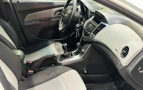 Chevrolet Cruze II, 2012 год, 609 000 рублей, 8 фотография