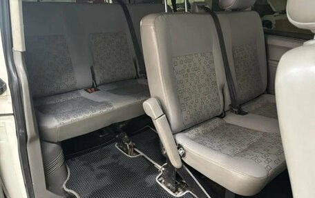 Volkswagen Transporter T5 рестайлинг, 2004 год, 899 000 рублей, 11 фотография