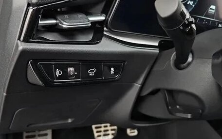 KIA Niro, 2023 год, 2 375 000 рублей, 17 фотография