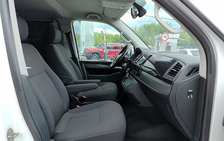 Volkswagen Caravelle T6 рестайлинг, 2019 год, 3 700 000 рублей, 11 фотография