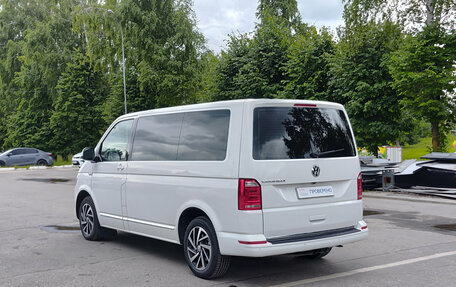 Volkswagen Caravelle T6 рестайлинг, 2019 год, 3 700 000 рублей, 7 фотография