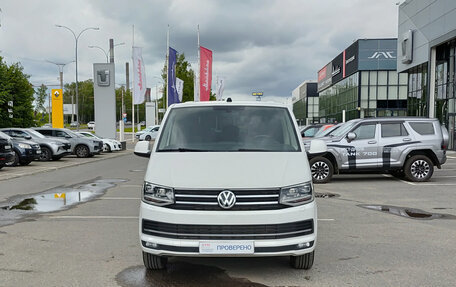 Volkswagen Caravelle T6 рестайлинг, 2019 год, 3 700 000 рублей, 2 фотография