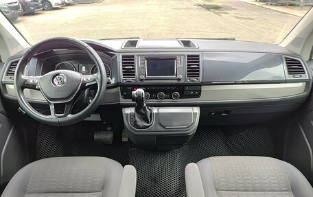 Volkswagen Caravelle T6 рестайлинг, 2019 год, 3 700 000 рублей, 14 фотография