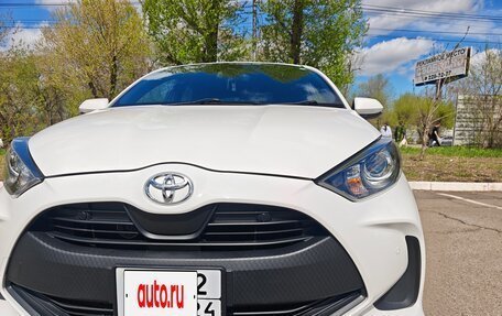 Toyota Yaris, 2021 год, 1 015 000 рублей, 16 фотография