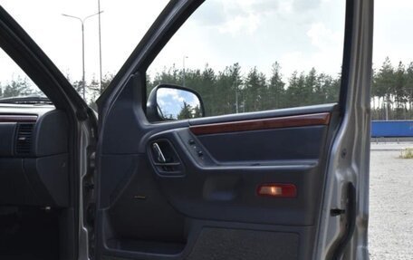 Jeep Grand Cherokee, 1999 год, 700 000 рублей, 24 фотография