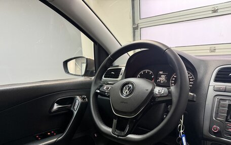 Volkswagen Polo VI (EU Market), 2016 год, 995 000 рублей, 24 фотография