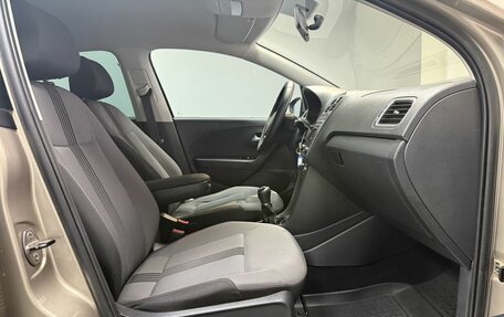 Volkswagen Polo VI (EU Market), 2016 год, 995 000 рублей, 23 фотография