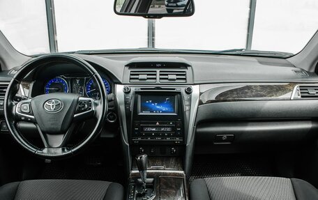 Toyota Camry, 2015 год, 2 150 000 рублей, 13 фотография