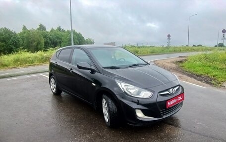 Hyundai Solaris II рестайлинг, 2012 год, 620 000 рублей, 1 фотография