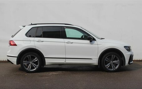 Volkswagen Tiguan II, 2019 год, 3 050 000 рублей, 4 фотография