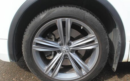 Volkswagen Tiguan II, 2019 год, 3 050 000 рублей, 10 фотография