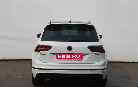 Volkswagen Tiguan II, 2019 год, 3 050 000 рублей, 6 фотография