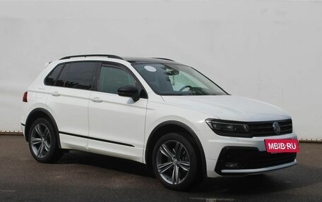 Volkswagen Tiguan II, 2019 год, 3 050 000 рублей, 3 фотография