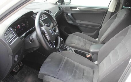 Volkswagen Tiguan II, 2019 год, 3 050 000 рублей, 17 фотография