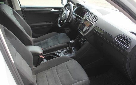 Volkswagen Tiguan II, 2019 год, 3 050 000 рублей, 14 фотография