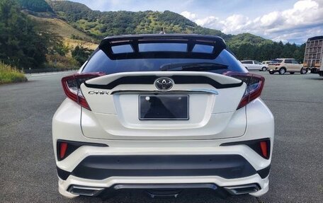 Toyota C-HR I рестайлинг, 2019 год, 1 371 000 рублей, 6 фотография