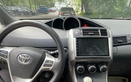 Toyota Verso I, 2015 год, 1 650 000 рублей, 3 фотография