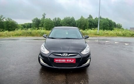 Hyundai Solaris II рестайлинг, 2012 год, 620 000 рублей, 2 фотография